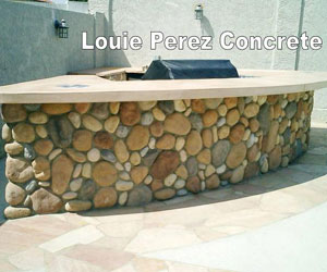 A Semicircle Pebble Stonework